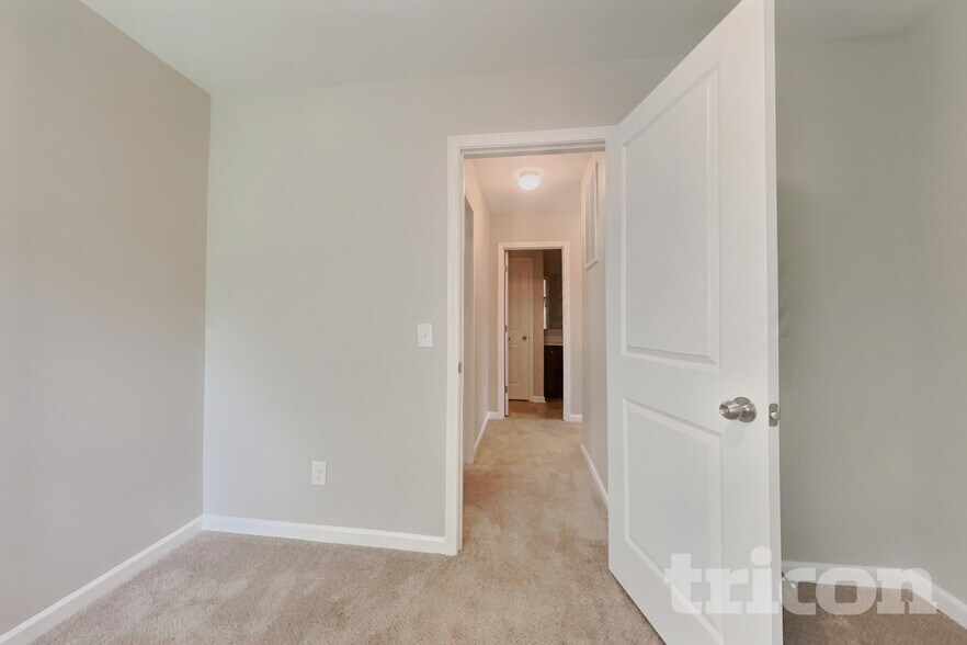 Building Photo - 1335 Bridgton Cape Ct