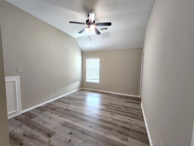 Building Photo - 13007 Balsam Lake Ct