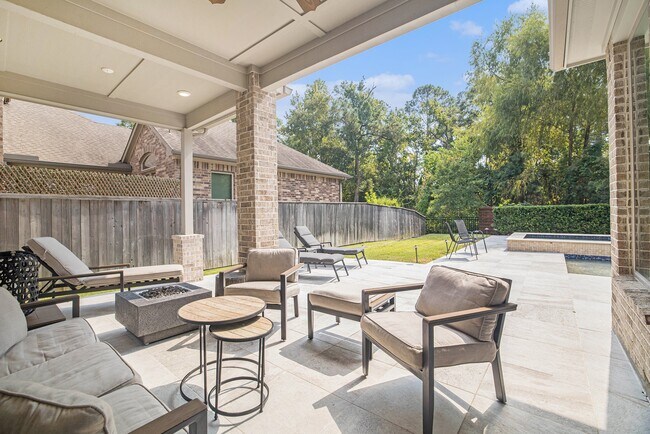 Building Photo - 206 Liatris Ct