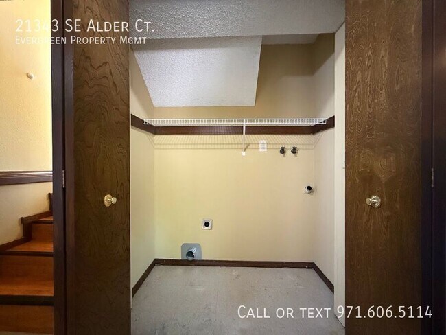 Building Photo - 21343 SE Alder Ct