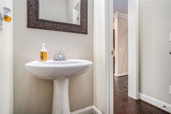 Building Photo - 2269 W Village Ln