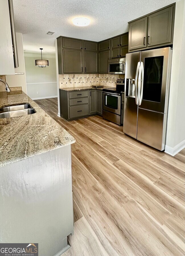 Building Photo - 157 Rockspray Ridge