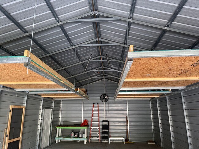 Building Photo - Water Access Living with Detached Garage & Spacious Comfort