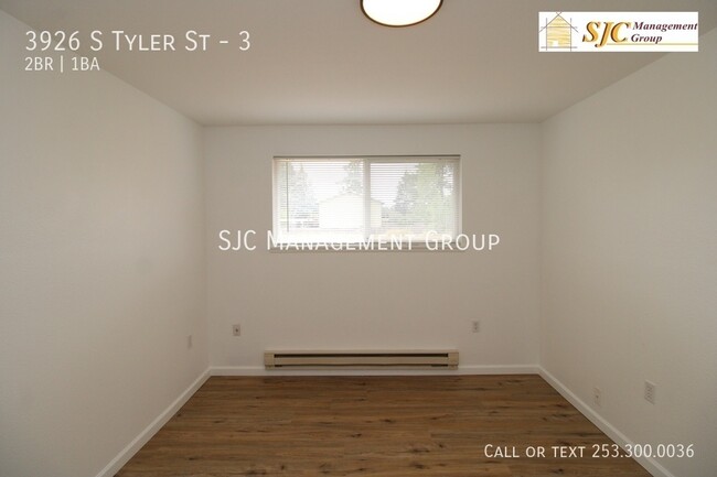 Building Photo - Recently updated two bedroom unit in Tacom...