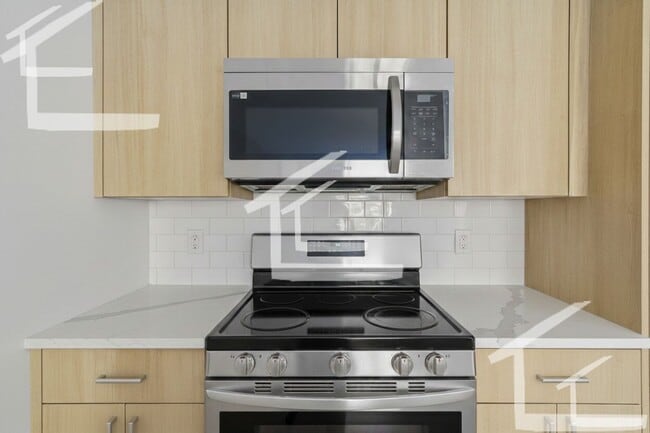 Building Photo - Beautiful 1 Bed - Close to BU