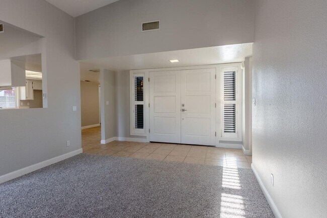 Building Photo - FOUR BEDROOM HOME ON A HUGE LOT SEE VIDEO