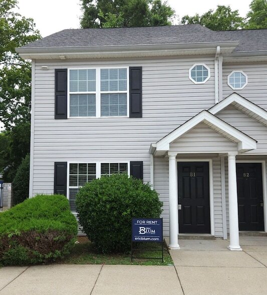 Building Photo - 705 Crestland Ave