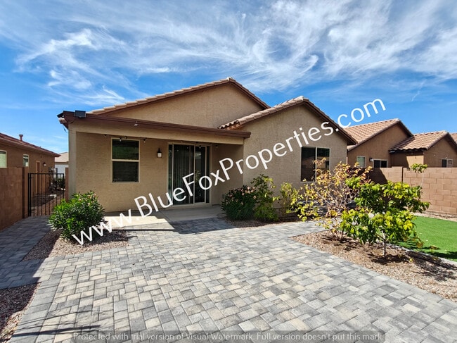 Building Photo - 7860 N Scholes Ave