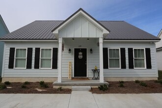 Building Photo - 128 Veranda Ln