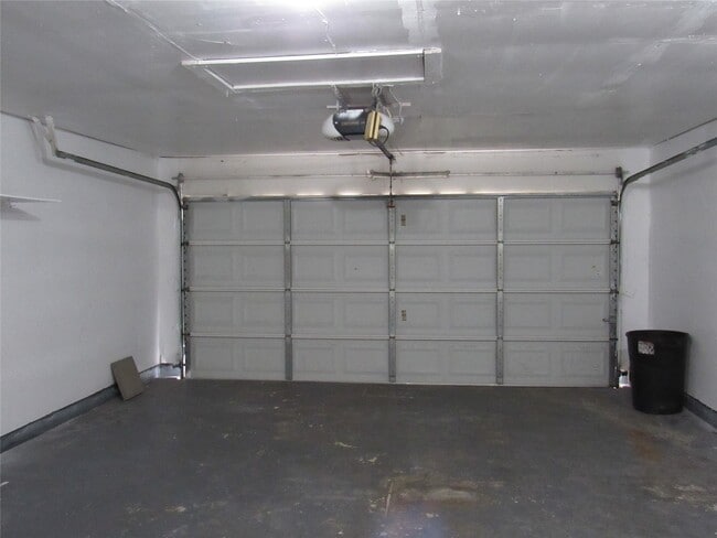 Building Photo - 8506 Sorrel Dr