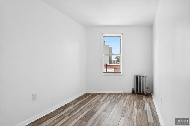 Building Photo - 3 bedroom in Brooklyn NY 11238