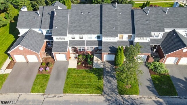 Building Photo - 1203 Magnolia Ct
