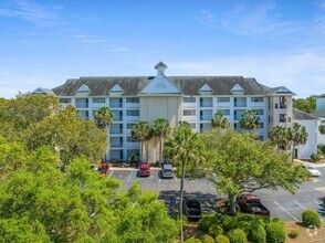 Building Photo - Ground Floor condo at the Florida Club!!