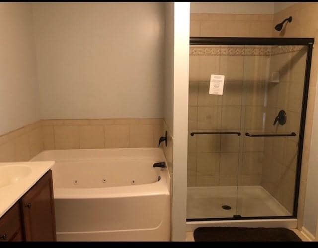 Building Photo - 2312 Oakton Pl