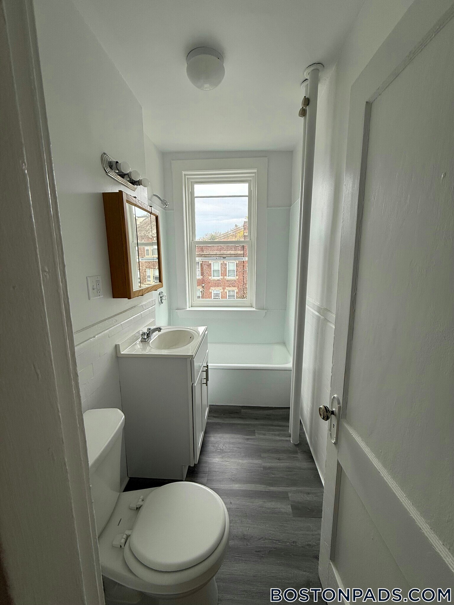 Building Photo - 109 Brainerd Rd