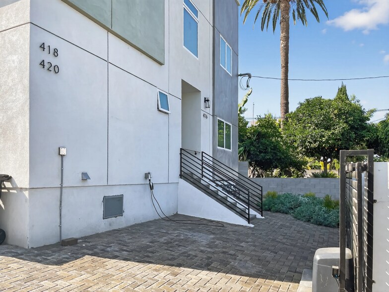 Building Photo - 418 N La Fayette Park Pl