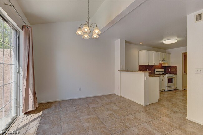 Building Photo - 8428 Majestic View Ave