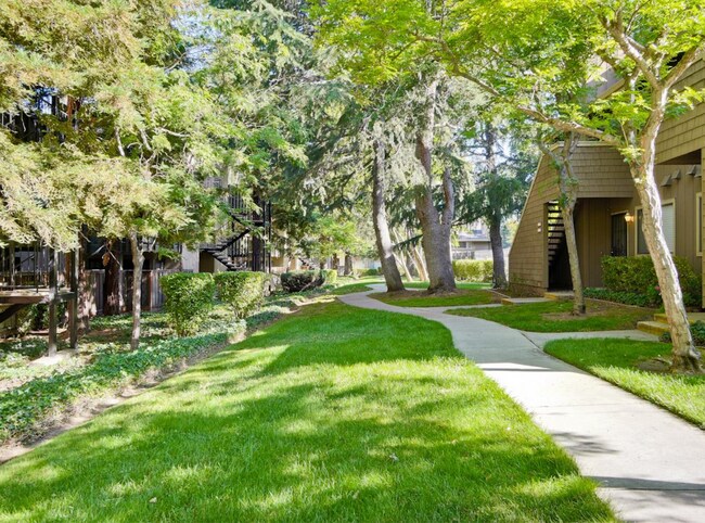 Building Photo - 5194 Makati Cir