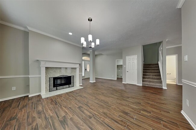 Building Photo - 8523 Discus Dr