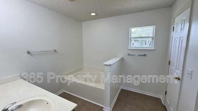 Building Photo - 5190 Tanner Rd