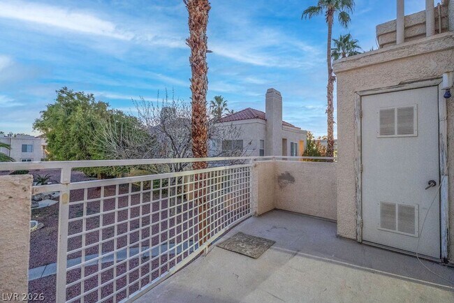 Building Photo - 5000 Red Rock St