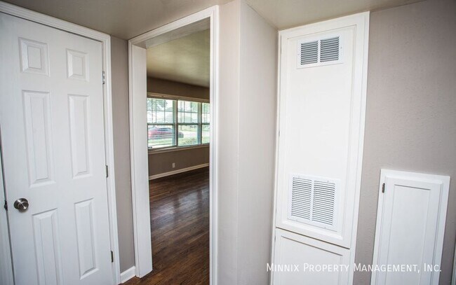 Building Photo - 4416 43rd St