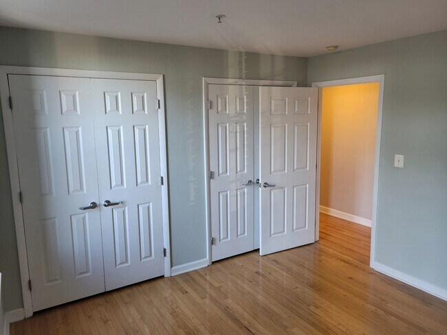 Building Photo - 1308 Clifton St NW