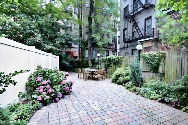 Building Photo - 2 bedroom in NEW YORK NY 10021