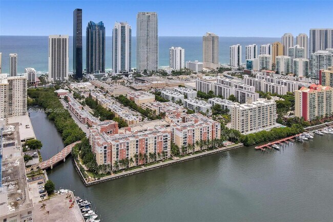 Building Photo - 17100 N Bay Rd