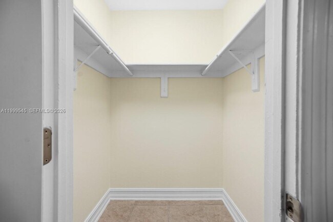 Building Photo - 7604 SW 10th Ct