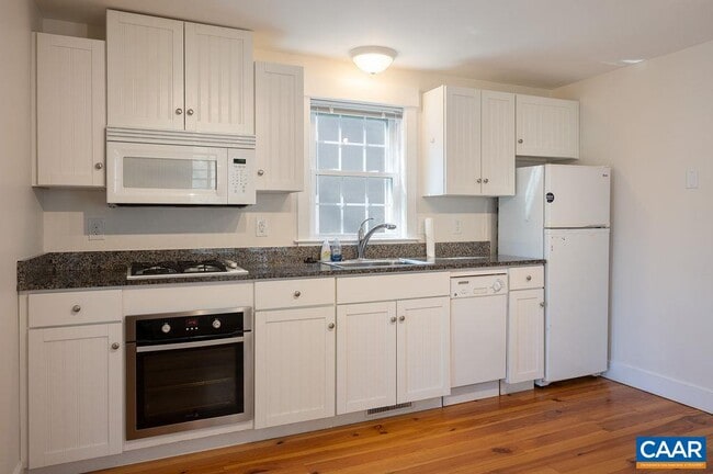 Building Photo - 614 Belmont Ave