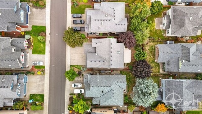 Building Photo - 2903 NE 184th Ave