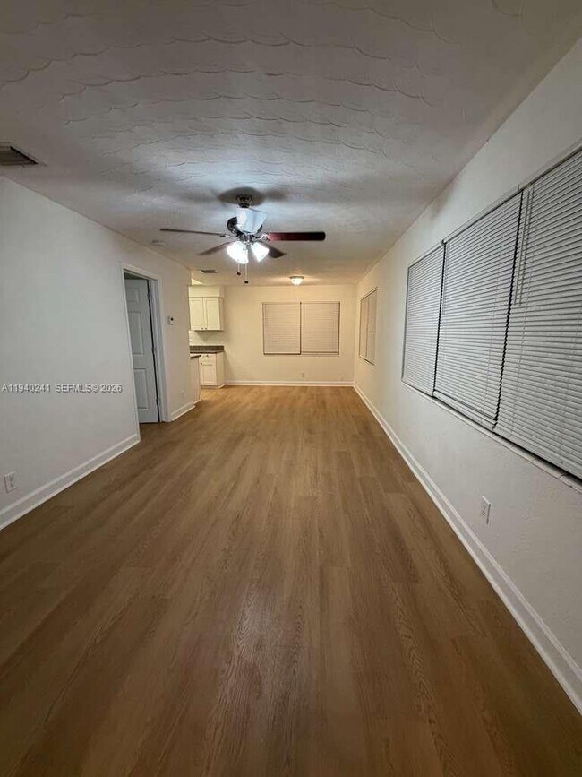 Building Photo - 1221 NW 5th Ave