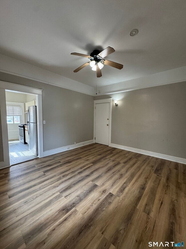 Building Photo - 7 Bridge St