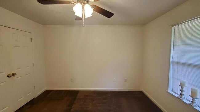 Building Photo - 1084 Micha Way