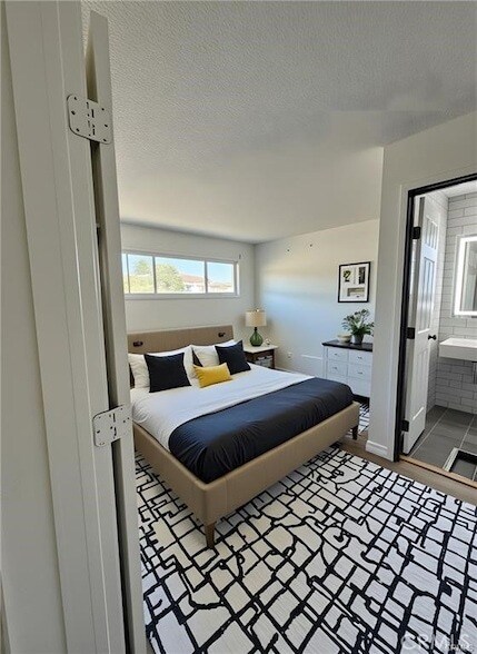 Building Photo - 11742 Jacaranda Ave