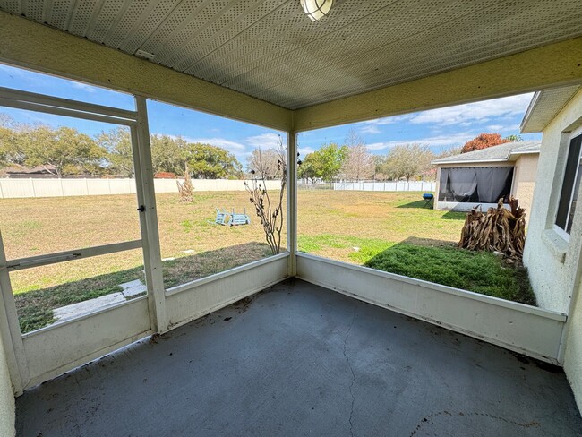 Building Photo - Beautiful 3/2 Duplex in St. Cloud