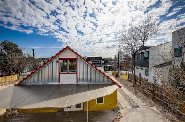 Building Photo - 2108 Thornton Rd