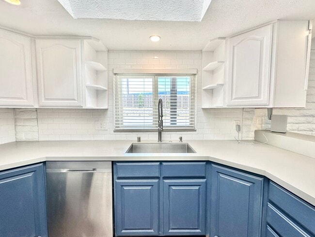 Building Photo - Beautifully Updated & Remodeled Single-Story Country Home with Detached Guest Home Unit on Gated ...