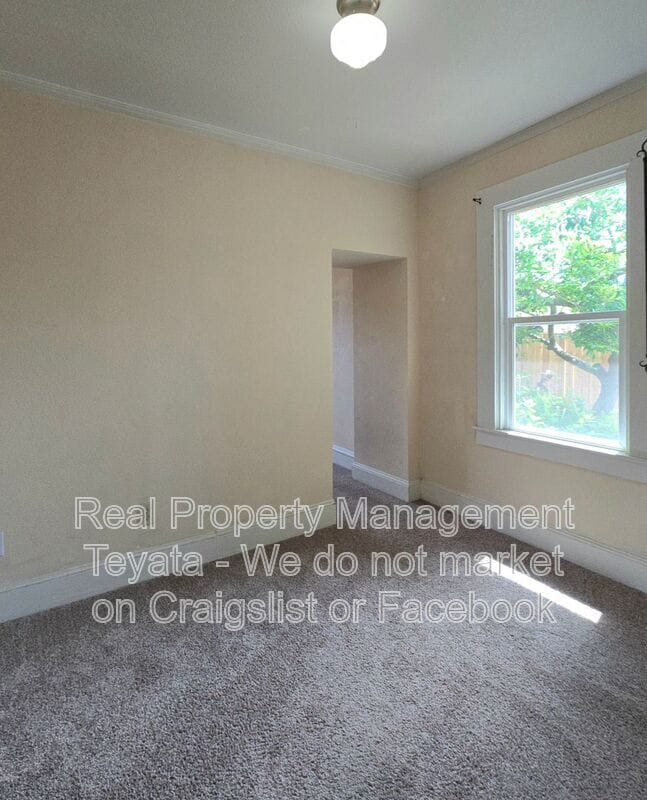 Building Photo - 1405 Halleck St