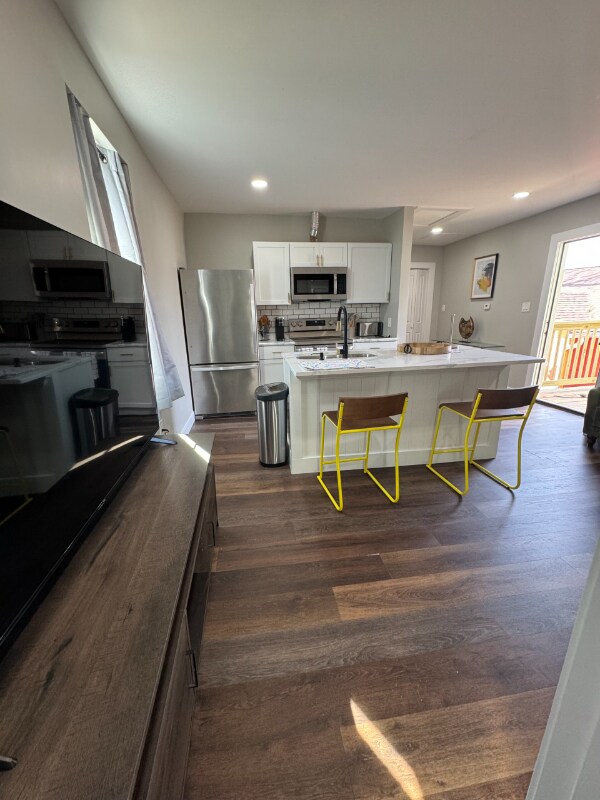 Building Photo - 328 N Euclid Ave