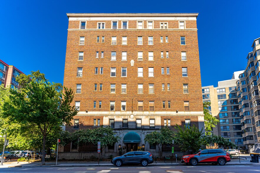 Primary Photo - 1133 13th St NW