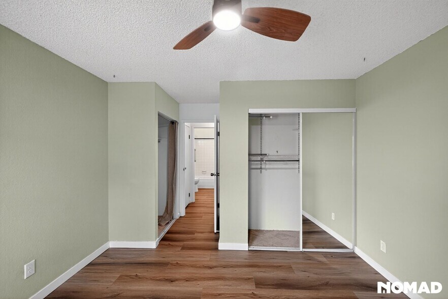 Building Photo - 1250 Golden Cir