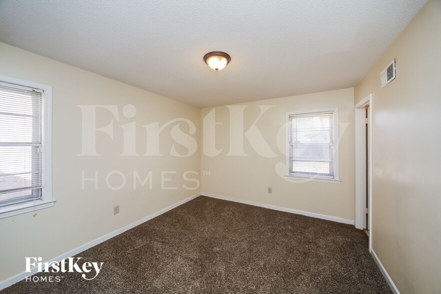 Building Photo - 1374 Greenland Rd