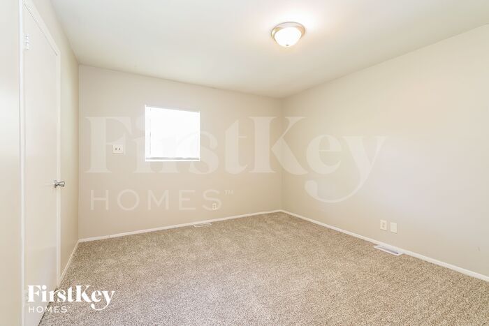 Building Photo - 3560 Bradford Dr