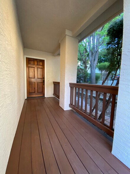 Building Photo - 203 Bean Creek Road