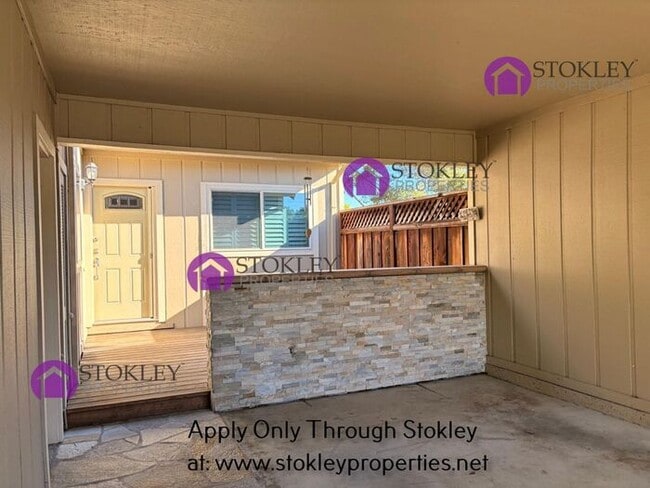 Building Photo - 323 Thistle Cir