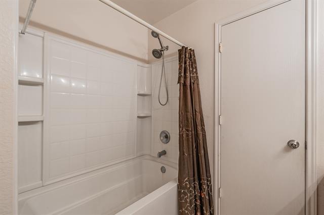 Building Photo - 9216 Quarter Horse Ln