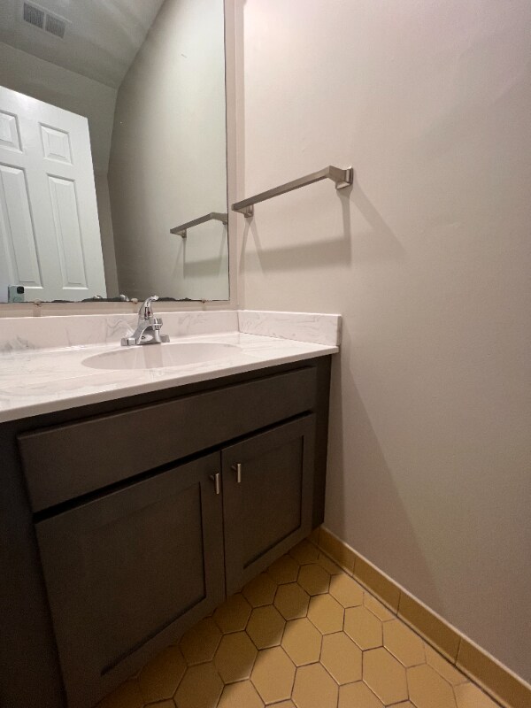 Building Photo - 234 Wildwood Dr