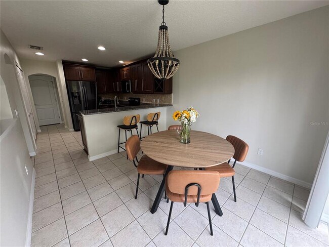 Building Photo - 15249 Harrowgate Way